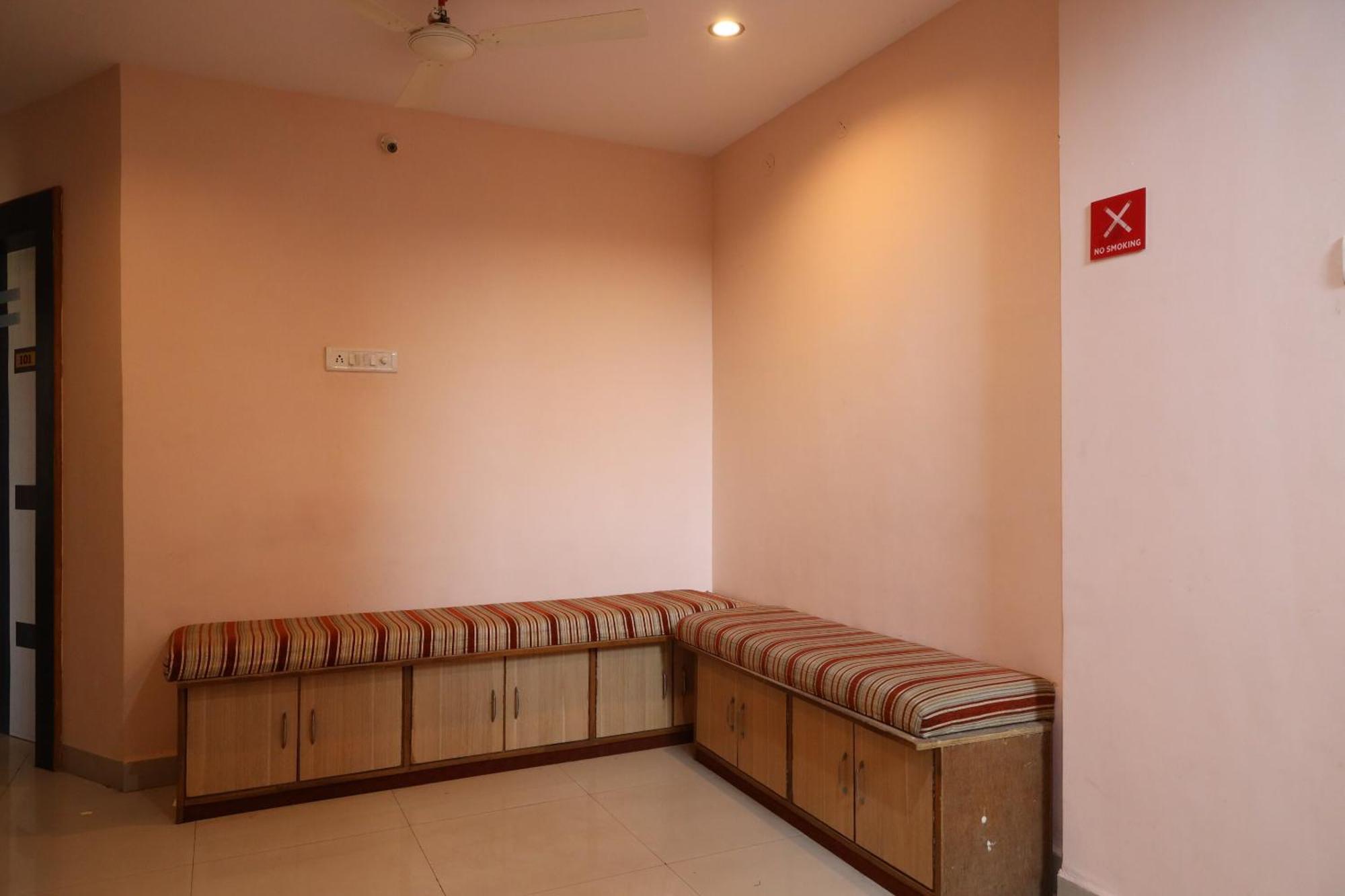 Hotel O Prithvi Inn Nagpur Bagian luar foto